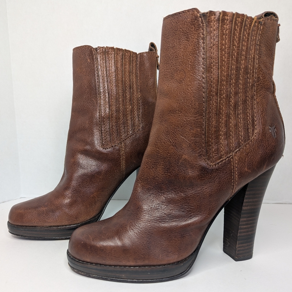 Frye Donna Chelsea Leather Ankle Boot Cognac Women's Size 10M